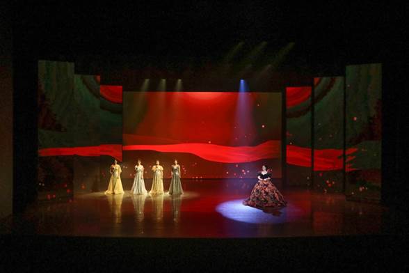 20231228J教职工元旦联欢晚会—周伊侗 (1)